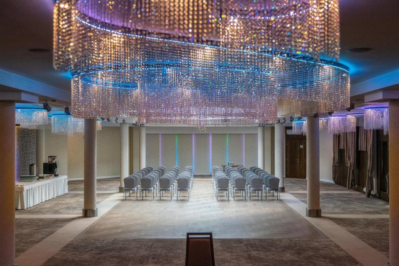 Hotel & Spa Czarny Gron ジキ エクステリア 写真