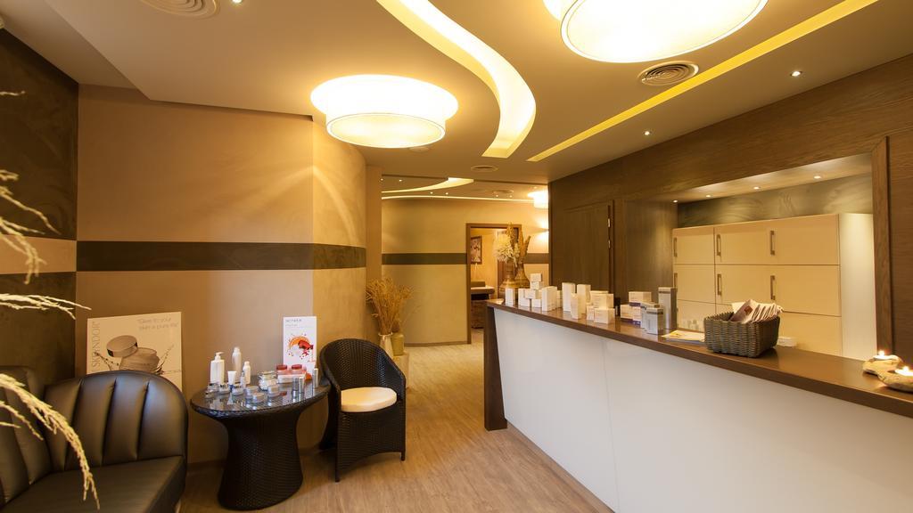 Hotel & Spa Czarny Gron ジキ エクステリア 写真