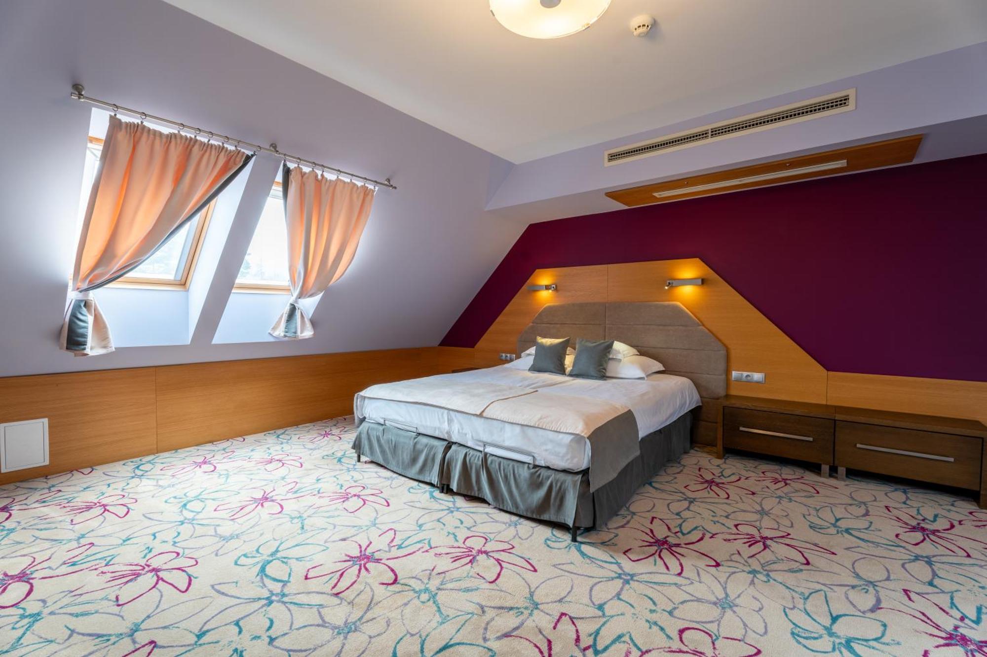 Hotel & Spa Czarny Gron ジキ エクステリア 写真