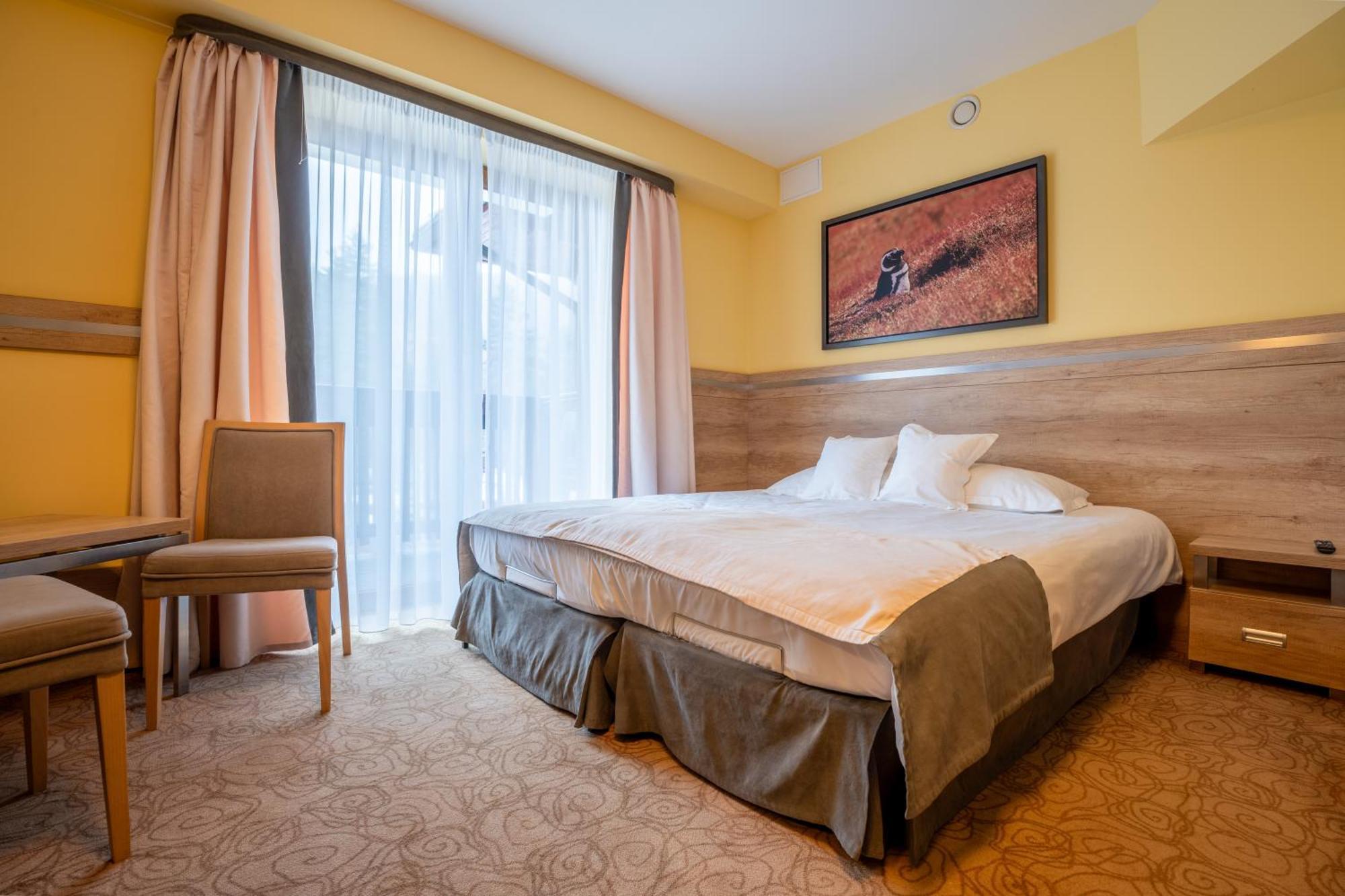 Hotel & Spa Czarny Gron ジキ 部屋 写真
